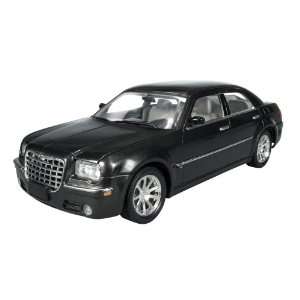  Round 2 AMT 2005 Chrysler 300c Toys & Games