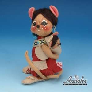  Annalee 1997 7 Indian Girl Mouse w/ 3 Baby in Papoose 