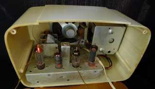 Truetone Jewel Mod. D2205 Ivory Plaskon Tube Radio 1953 Clock Radio in 