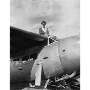  Amelia Earhart