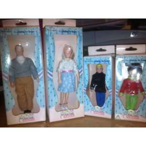  Doll House Family Carolyn Toys & Games