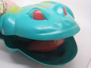 Ideal 1962 Green FROG Toy Opens Mouth Fly Flies Lever  