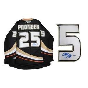 Chris Pronger Autographed/Hand Signed Jersey  Sports 