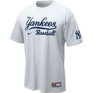  New York Yankees MLB Practice T Shirt (White) Sports 