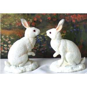  Country Artist Figure Snowshoe Hare/Rabbit Set (2) Toys & Games