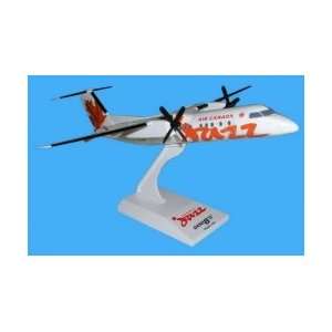  Skymarks Air Canada Jazz DASH 8 300 Model Airplane Toys & Games