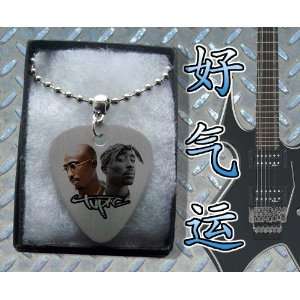  Tupac Metal Guitar Pick Necklace Boxed Electronics