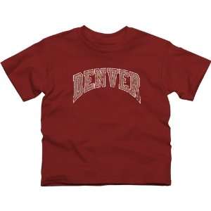 Denver Pioneers Youth Distressed Primary T Shirt   Crimson    