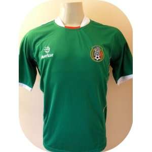 MEXICO HOME SOCCER JERSEY SIZE LARGE .NEW Sports 