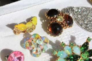 BIG SIGNED VINTAGE SINGLE EARRING NECKLACE RHINESTONE GLASS REPAIR LOT 