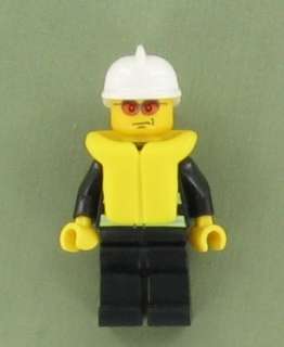 NEW Lego City   Fire Man Minifig  