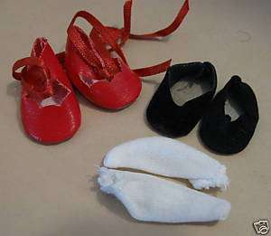 MA WENDY DOLL SHOES 1 VINTAGE,1 NEW, PLUS GIFT #WS131  
