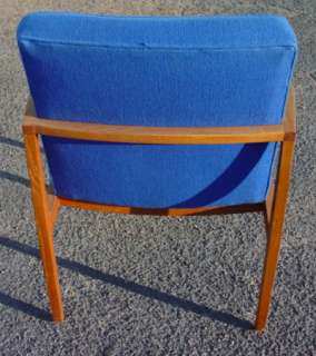 Pair (2) Knoll Vincent Cafiero Royal Blue Lounge Chairs  