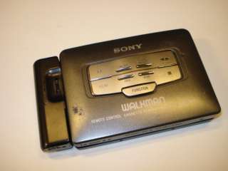 SONY WM EX660 PORTABLE CASSETTE PLAYER + BATTERY PACK  