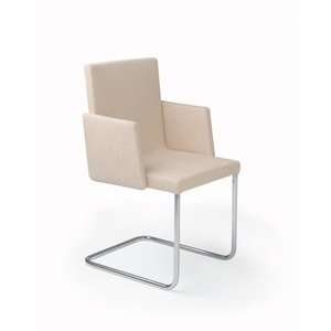  Artifort Maxx Chair, Sledge Base with Side Panels