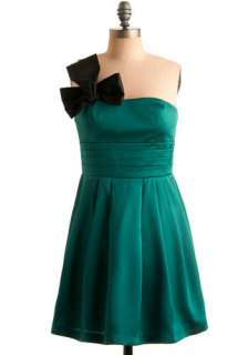 Distinguished Dreamer Dress   Green, Black, Solid, Bows, Pleats 