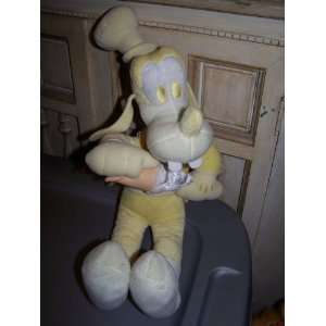  Disney Vanilla Goofy Plush 17 