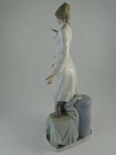 Vintage Lladro Porcelain Figurine Statue Nurse Physician Doctor 