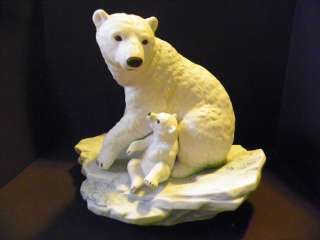 Maruri Polar Bear Expedition Collection Porcelain Figur  