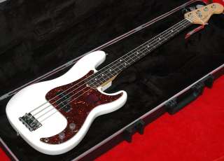 New USA Fender ® American Standard P Bass, White  