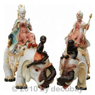    König und Königin reiten reich geschmückt 2 weiße Elefanten