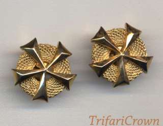   prestigiosa creazione firmata Trifari Crown (con la corona sulla T