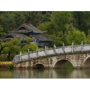 Black Dragon Pool with Five Arch Bridge or Jade Belt Bridge, Lijiang 
