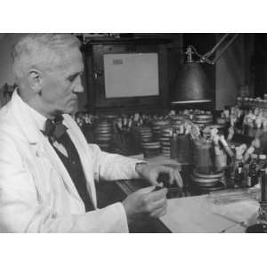  Prof. Alexander Fleming Working in Laboratory Photographic 