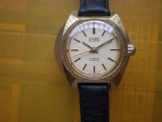 Vintage SWISS SINEX 17 Jewels Manual Ladies Watch  