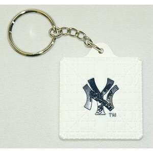  New York Yankees Base Keychain