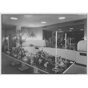   New York City. Showroom, cross view up to mirror 1942